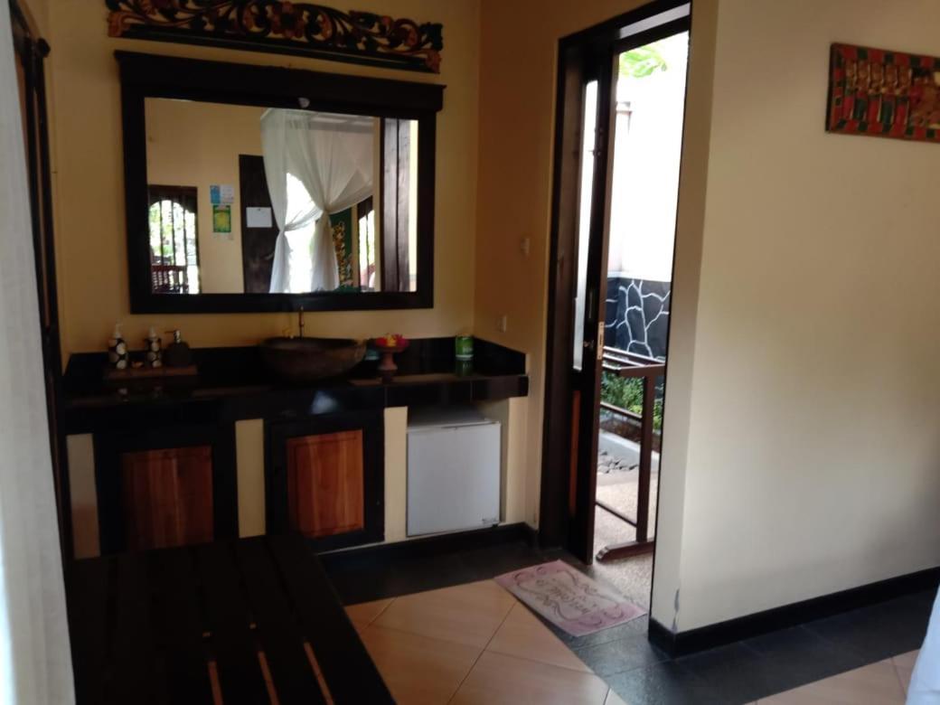 Tirta Sari Bungalow Pemuteran Exterior foto
